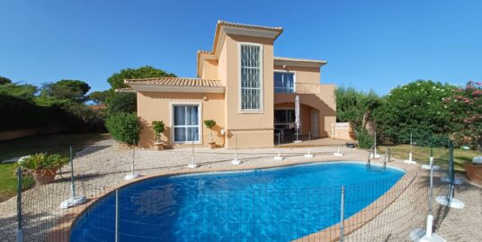 NEW LISTING! Private 4 bedroom Villa with pool in the heart of the Golden Triangle, Almancil, Algarve, Portugal