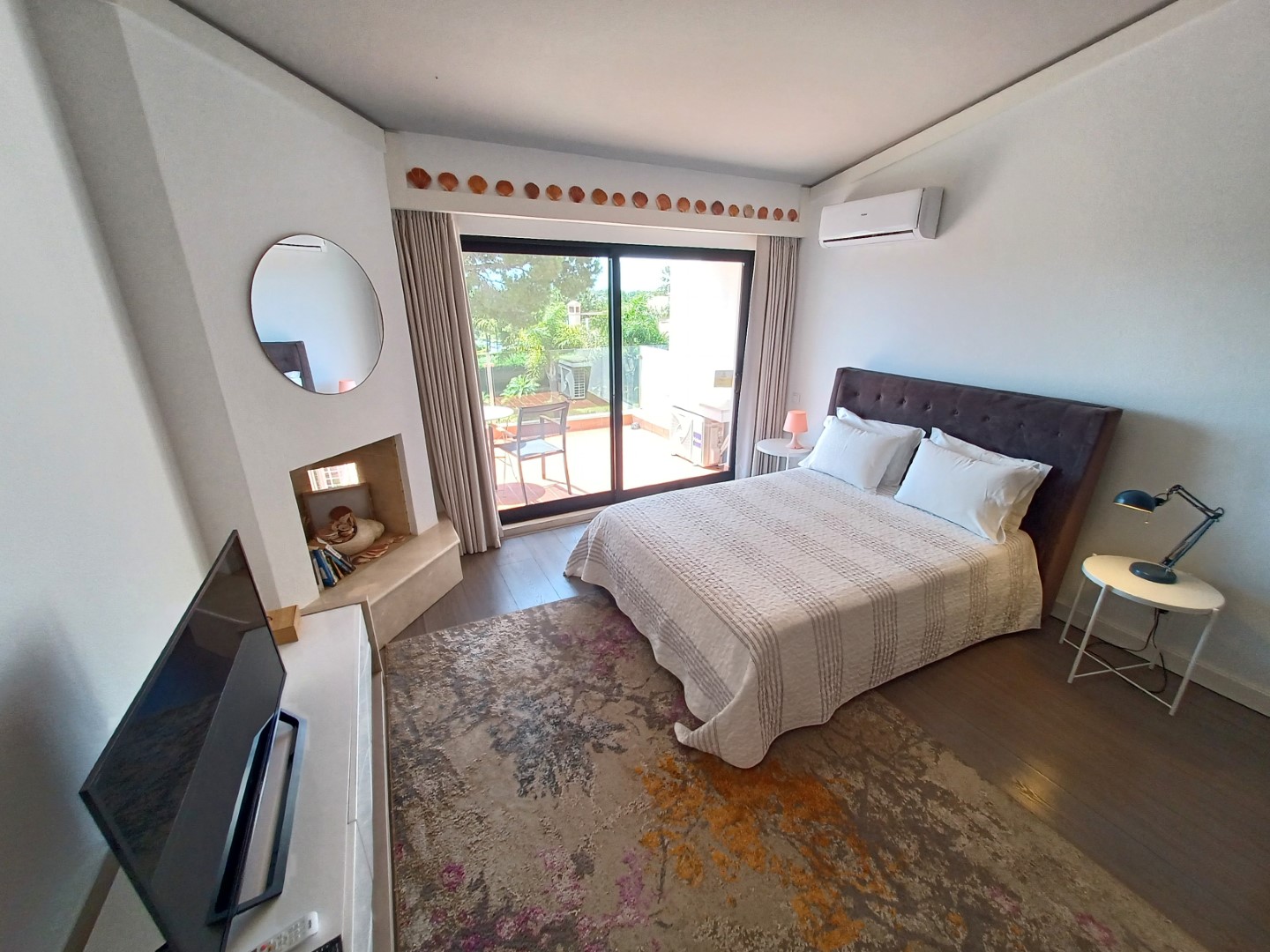 Long Term Rental – Top Floor Studio Apartment with views – in the Heart of Quinta do Lago Golf & Beach Resort, Almancil Central Algarve, South Portugal – 10 min walk to Beach, Lake and Nature Trails