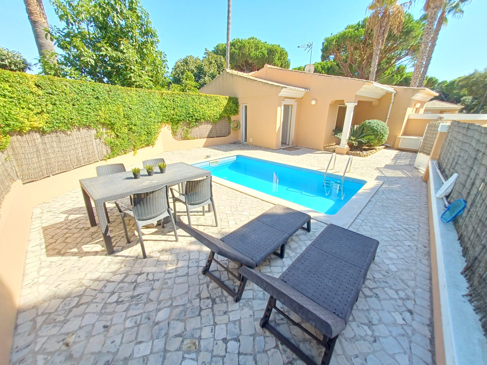 Long Term Rental – 2 Bedroom Villa with Pool, ALMANCIL, Golden Triangle, Central Algarve, South Portugal